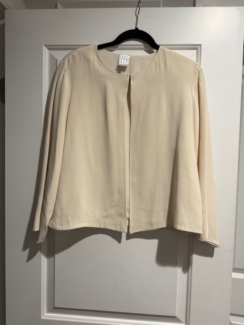 Due Per Due Womens Cream Collarless 100% Silk Jacket